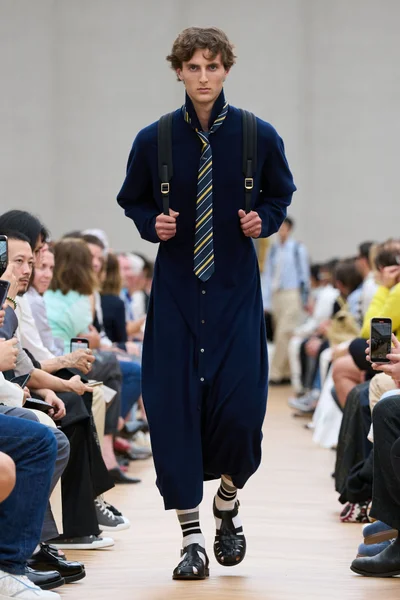 Look 42